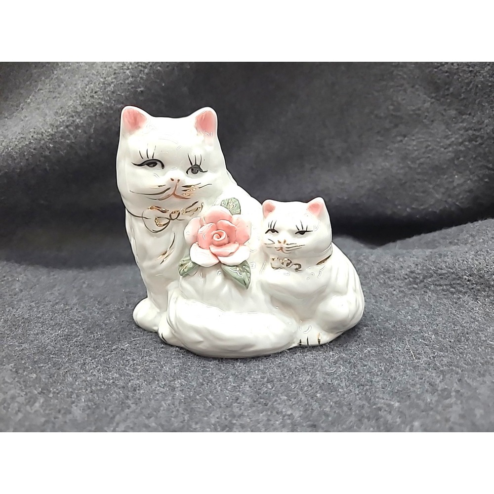 Vtg Porcelain White Persian Mom & Baby Cat Figurine Rose Gold‎ Accents 5"x4⅜"